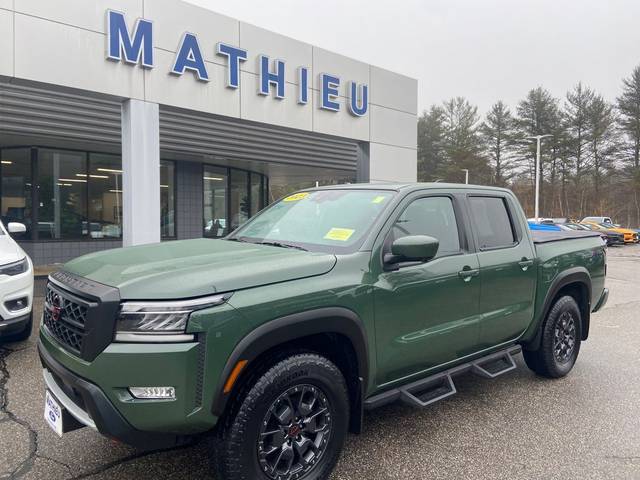 2023 Nissan Frontier PRO-4X 4WD photo