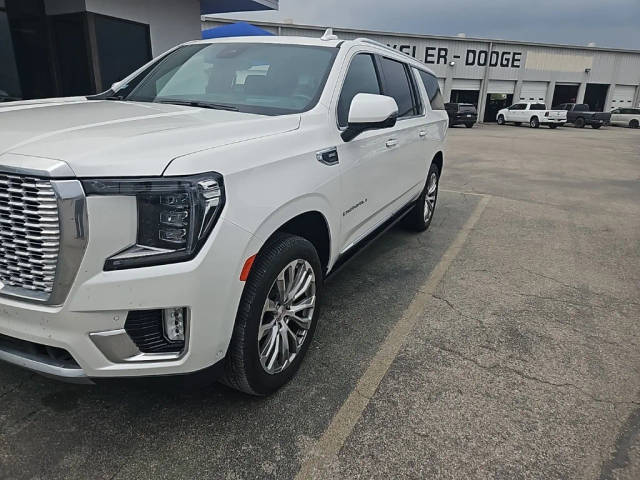 2023 GMC Yukon XL Denali 4WD photo
