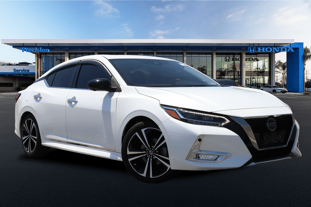 2023 Nissan Sentra SR FWD photo