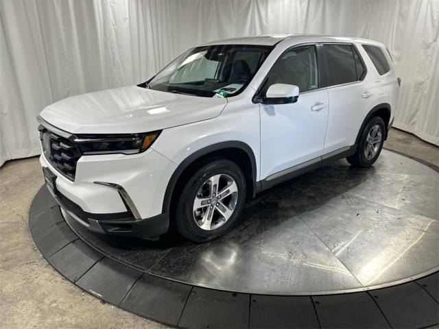 2023 Honda Pilot EX-L 8 Passenger AWD photo