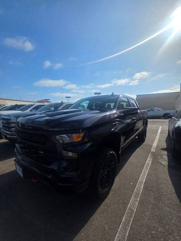 2023 Chevrolet Silverado 1500 Custom Trail Boss 4WD photo