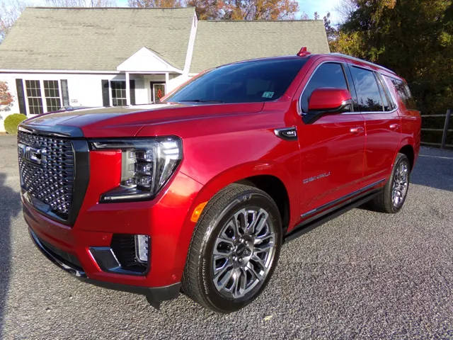 2023 GMC Yukon Denali Ultimate 4WD photo