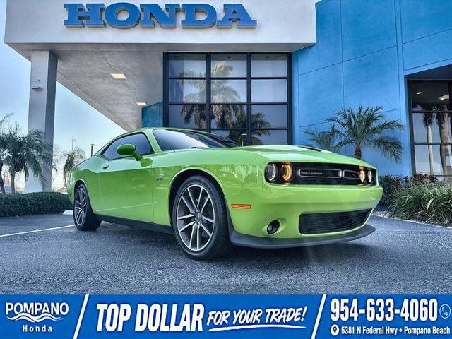 2023 Dodge Challenger R/T RWD photo