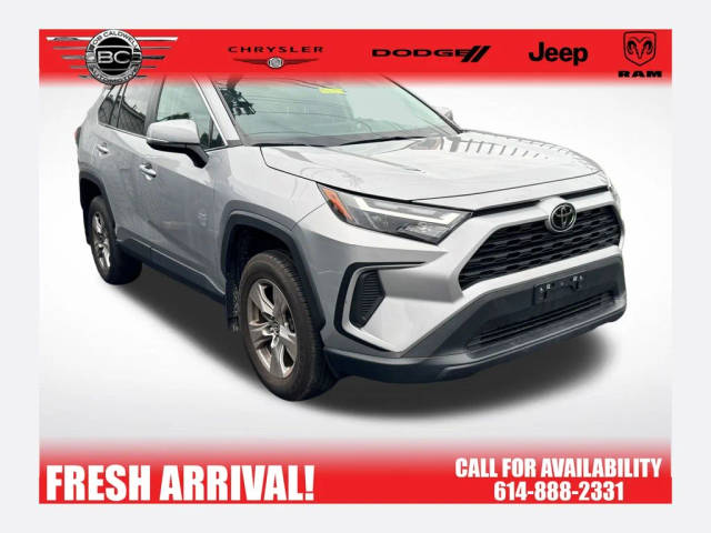2023 Toyota RAV4 XLE AWD photo