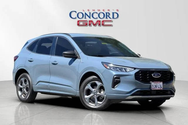 2023 Ford Escape ST-Line AWD photo