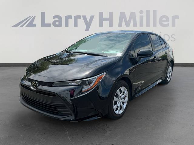 2023 Toyota Corolla LE FWD photo