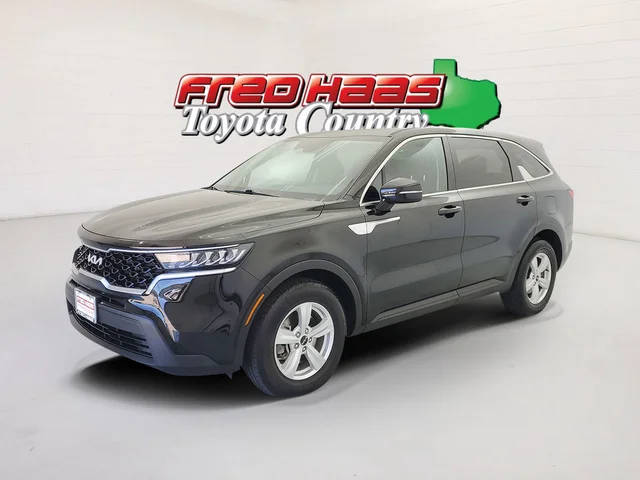 2022 Kia Sorento LX FWD photo