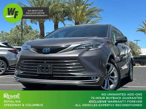 2023 Toyota Sienna Platinum FWD photo