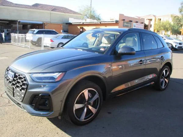 2023 Audi Q5 S line Prestige AWD photo