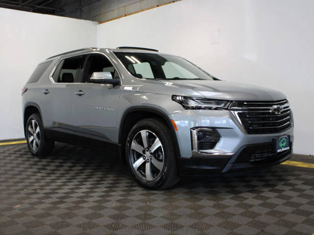 2023 Chevrolet Traverse LT Leather AWD photo