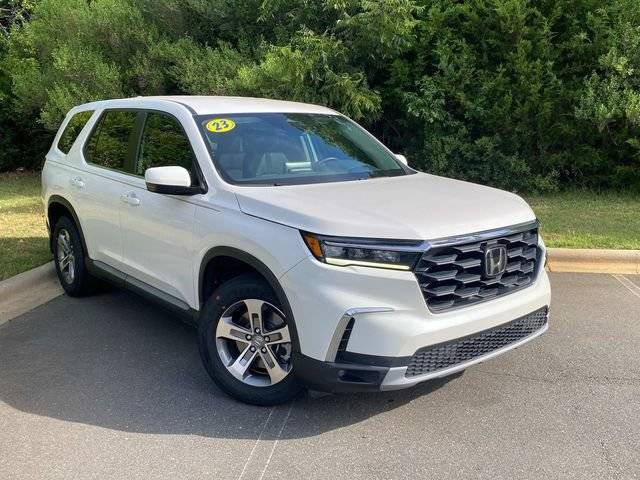 2023 Honda Pilot EX-L 7 Passenger FWD photo