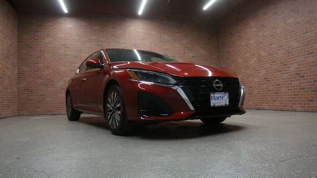 2023 Nissan Altima 2.5 SV AWD photo