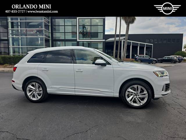 2023 Audi Q7 Premium AWD photo