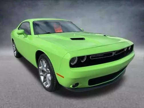 2023 Dodge Challenger SXT RWD photo