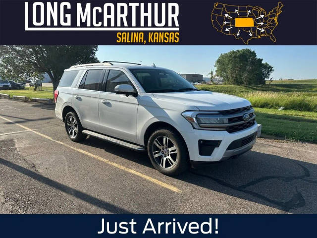 2023 Ford Expedition XLT 4WD photo