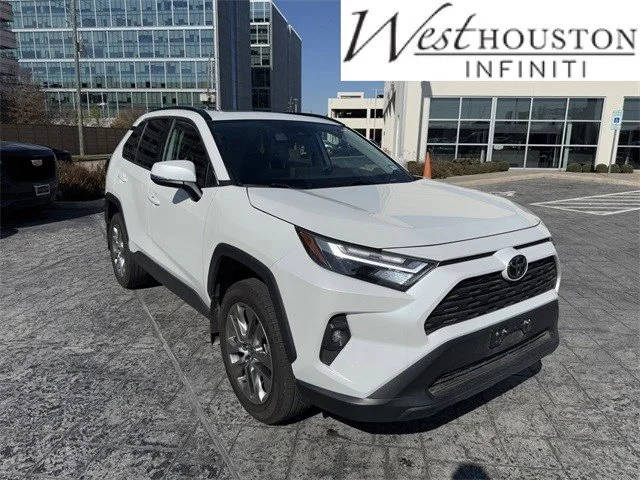 2023 Toyota RAV4 XLE Premium FWD photo