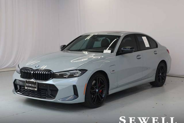 2023 BMW 3 Series 330e RWD photo