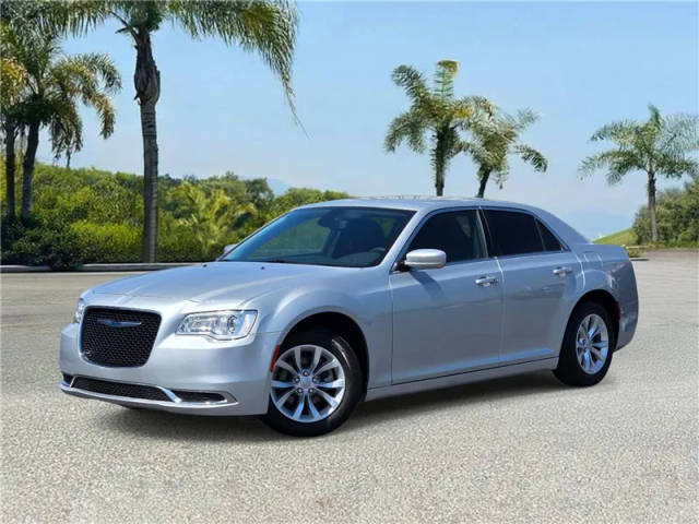 2023 Chrysler 300 Touring RWD photo