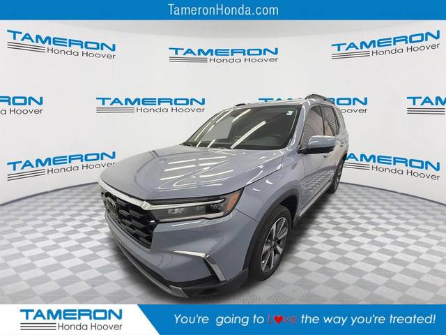 2023 Honda Pilot Touring FWD photo