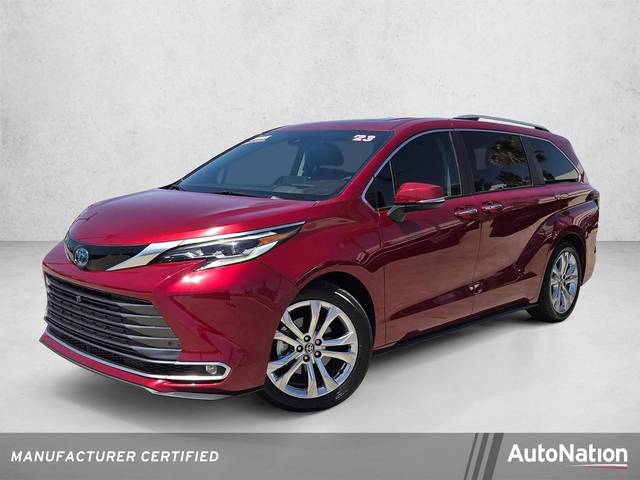 2023 Toyota Sienna Platinum FWD photo