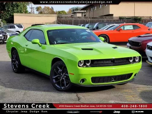 2023 Dodge Challenger SXT RWD photo