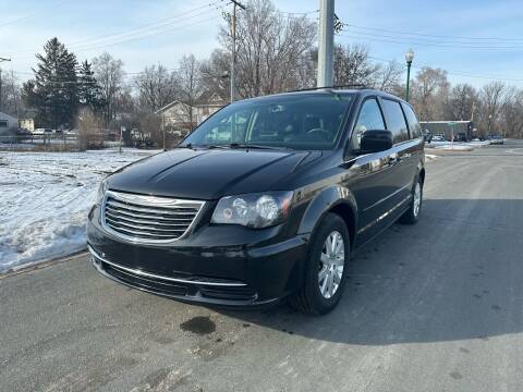 2015 Chrysler Town and Country LX FWD photo