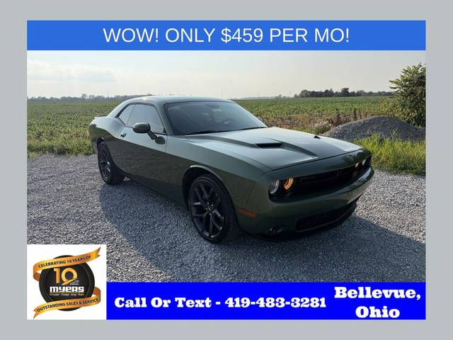 2023 Dodge Challenger SXT RWD photo