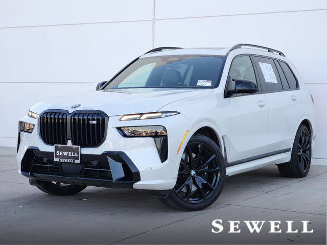 2023 BMW X7 M60i AWD photo