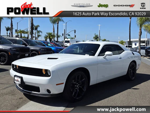 2022 Dodge Challenger SXT RWD photo