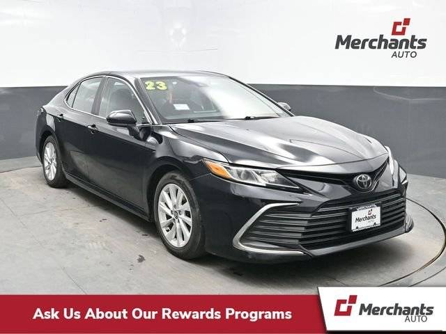 2023 Toyota Camry LE FWD photo