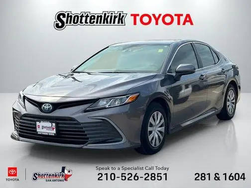 2023 Toyota Camry Hybrid LE FWD photo