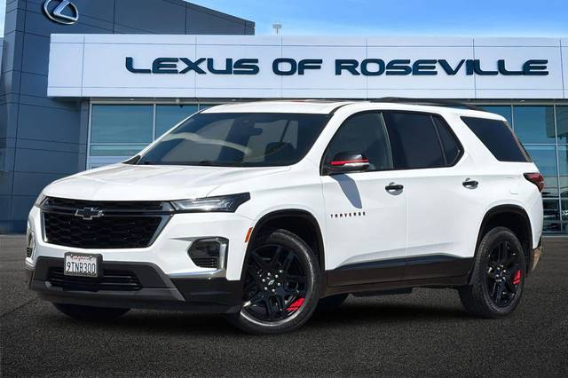2023 Chevrolet Traverse Premier FWD photo