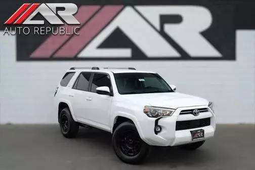 2023 Toyota 4Runner SR5 RWD photo