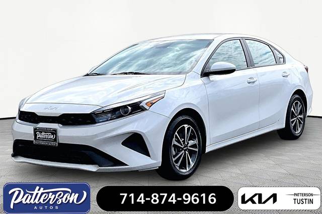 2023 Kia Forte LXS FWD photo
