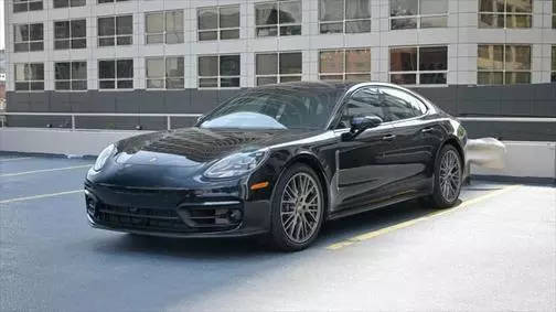 2023 Porsche Panamera 4 Platinum Edition AWD photo