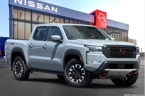 2023 Nissan Frontier PRO-4X 4WD photo