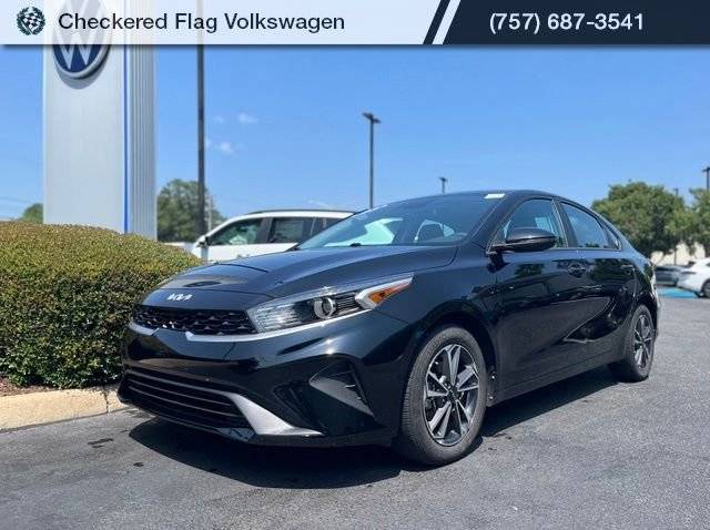 2023 Kia Forte LXS FWD photo