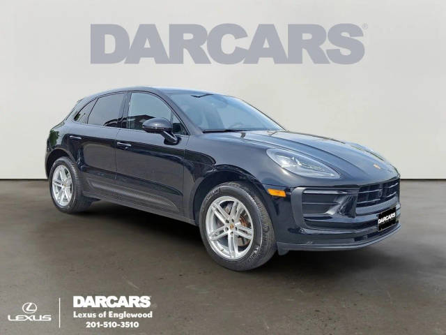 2023 Porsche Macan AWD photo