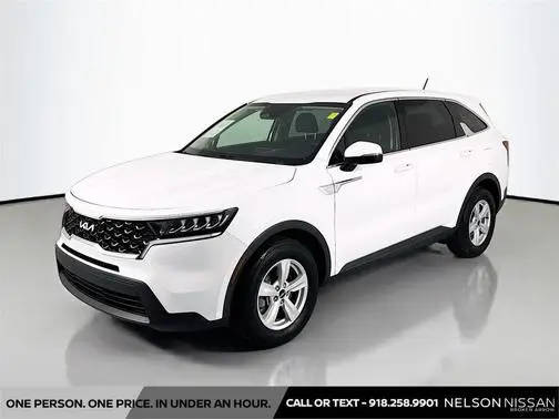 2022 Kia Sorento LX FWD photo