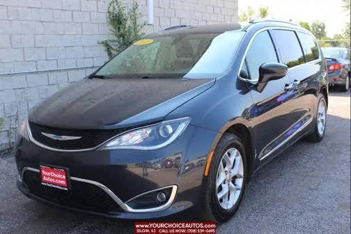 2019 Chrysler Pacifica Minivan Touring L Plus FWD photo