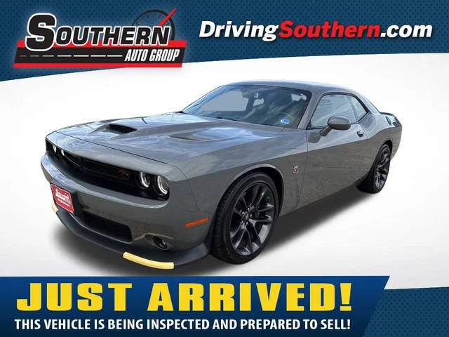 2023 Dodge Challenger R/T Scat Pack RWD photo