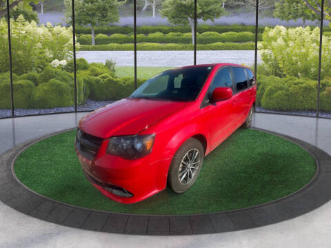 2015 Dodge Grand Caravan SXT FWD photo