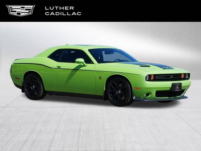 2015 Dodge Challenger R/T Scat Pack RWD photo