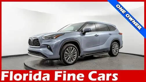 2023 Toyota Highlander Platinum FWD photo