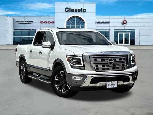2023 Nissan Titan Platinum Reserve RWD photo