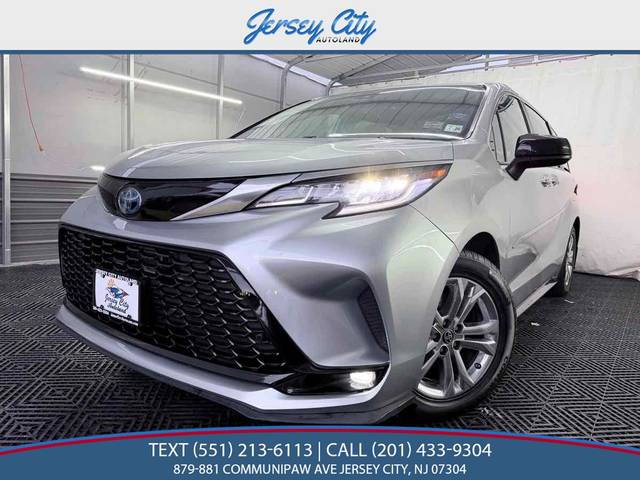 2021 Toyota Sienna XSE AWD photo