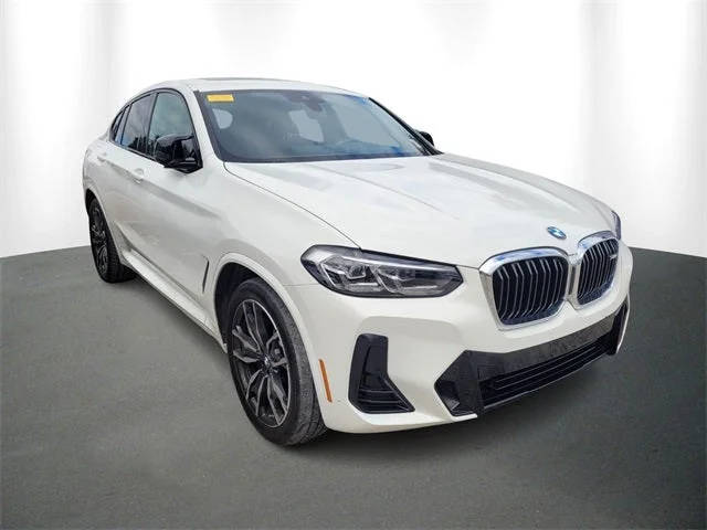 2022 BMW X4 M40i AWD photo