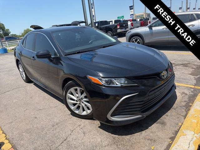 2021 Toyota Camry LE FWD photo