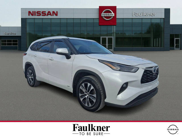 2023 Toyota Highlander Hybrid XLE AWD photo