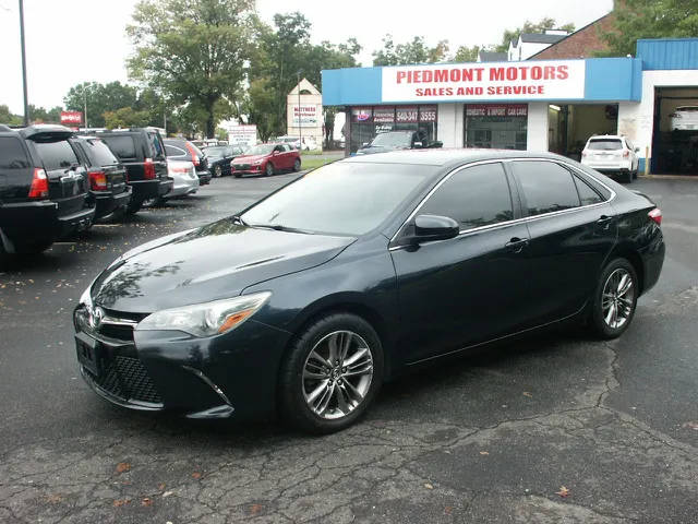 2015 Toyota Camry SE FWD photo